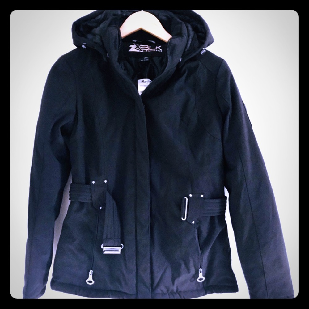 ZeroXposur NWT cute winter jacket with hood, belt!